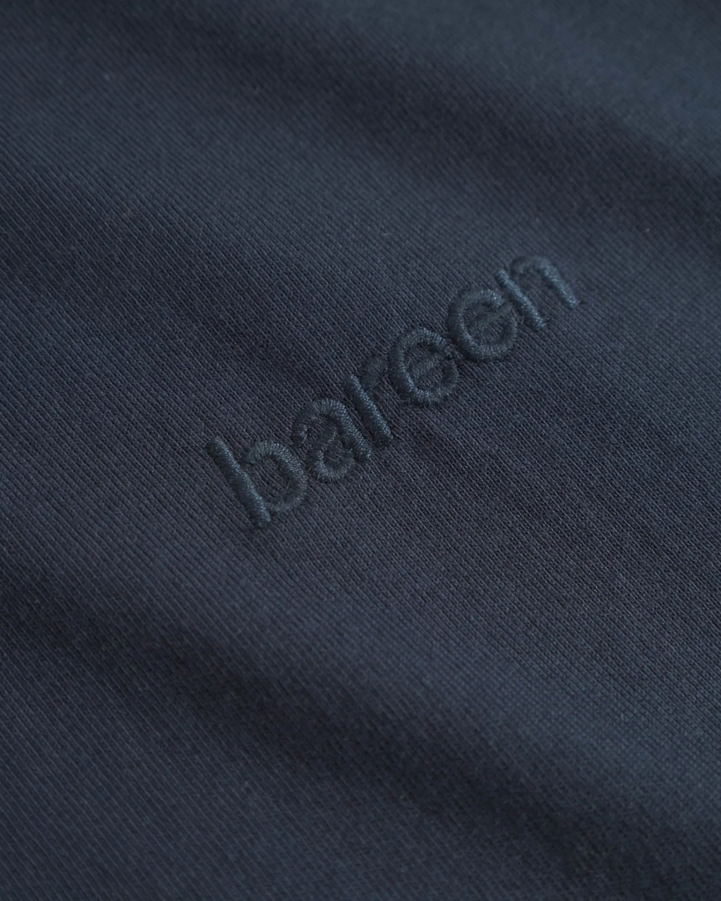 Classic Fit, Men - Embroidered Logo - Navy Blue