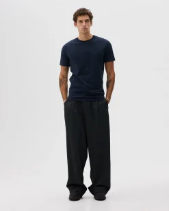 Classic Fit, Men - Embroidered Logo - Navy Blue