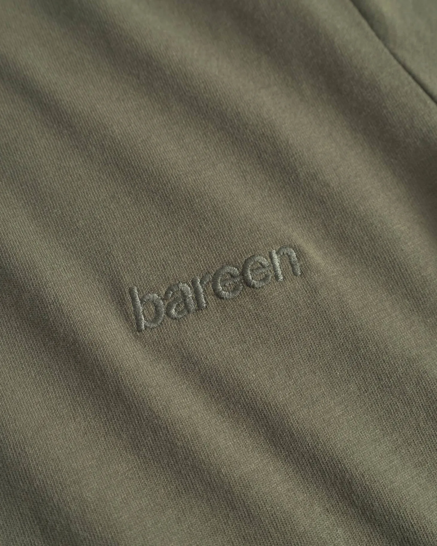 Classic Fit, Men - Embroidered Logo - Olive Green